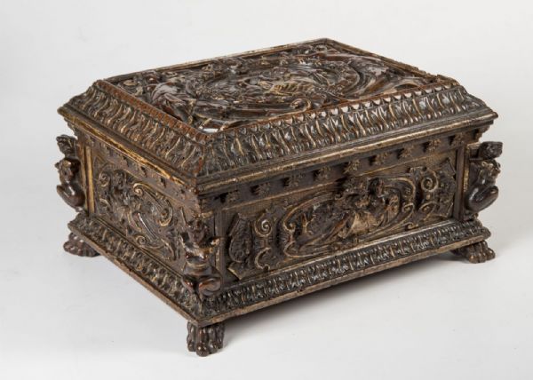 Caixão raro de Veneza do século XVI
    
